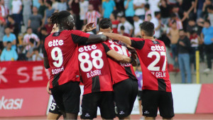 4 golle turladık 5 de atarız np